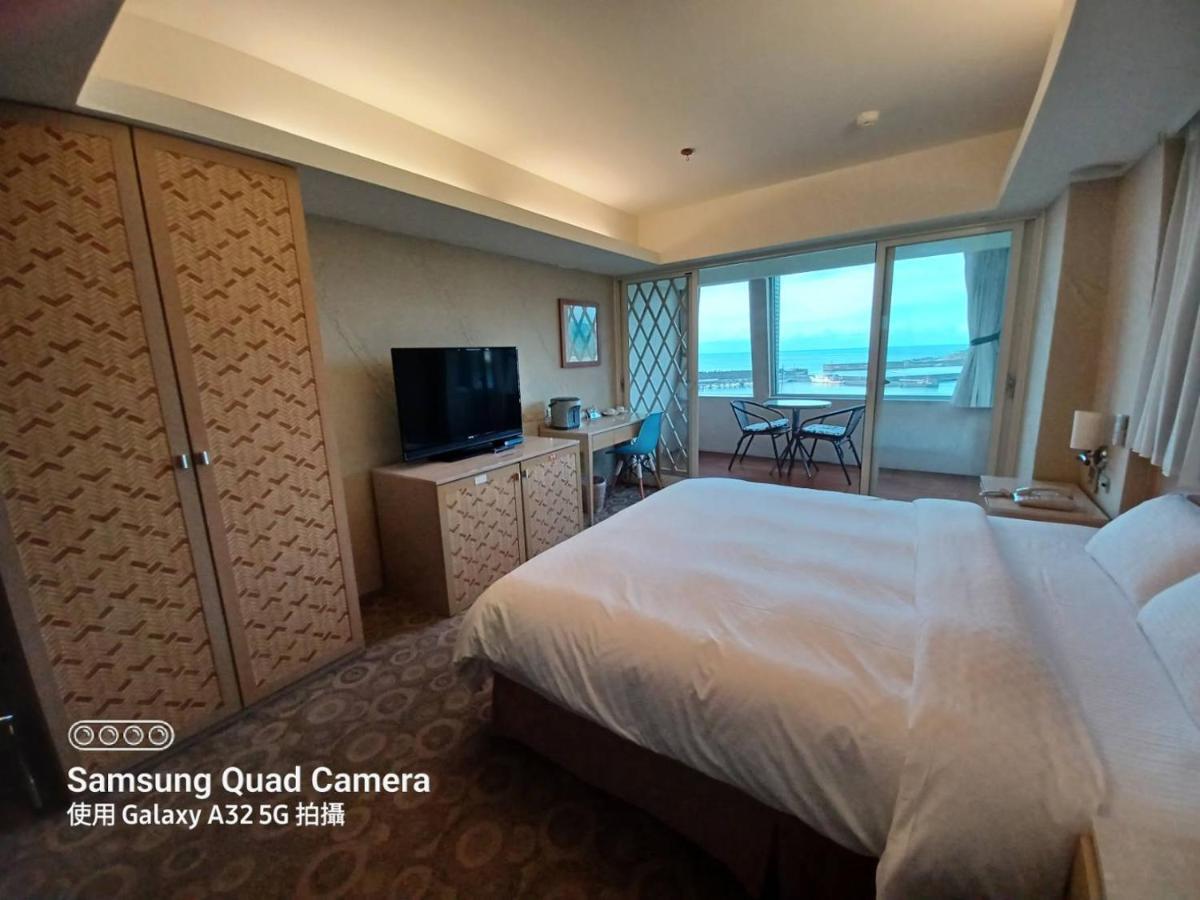Blue Ocean Hotel Keelung Bagian luar foto