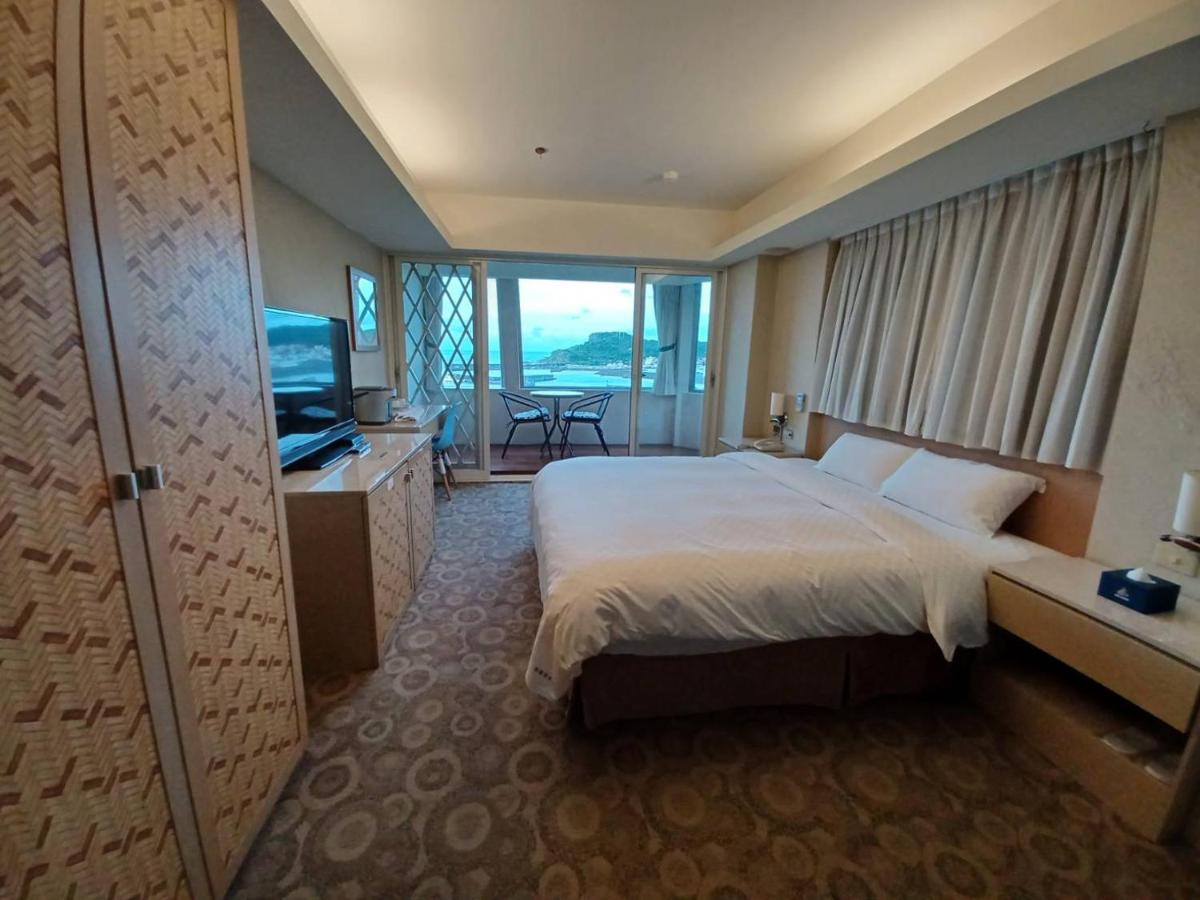 Blue Ocean Hotel Keelung Bagian luar foto