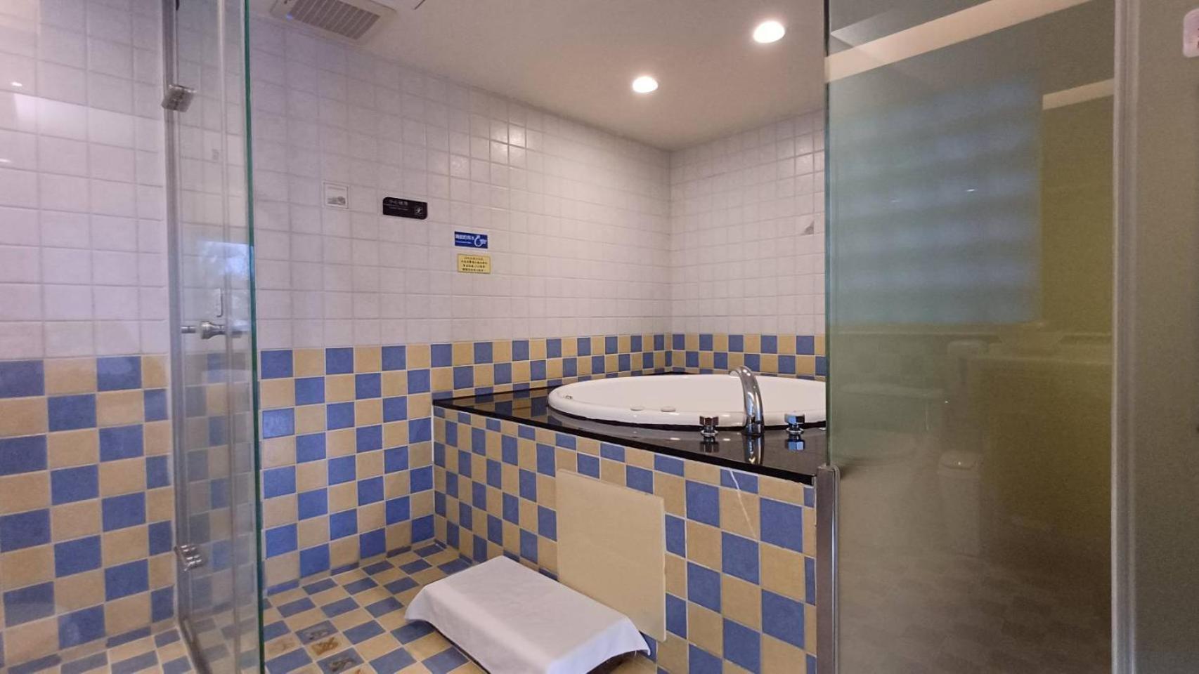Blue Ocean Hotel Keelung Bagian luar foto