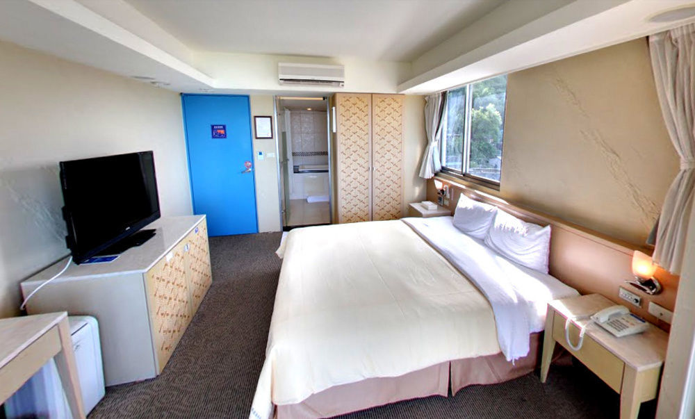 Blue Ocean Hotel Keelung Bagian luar foto